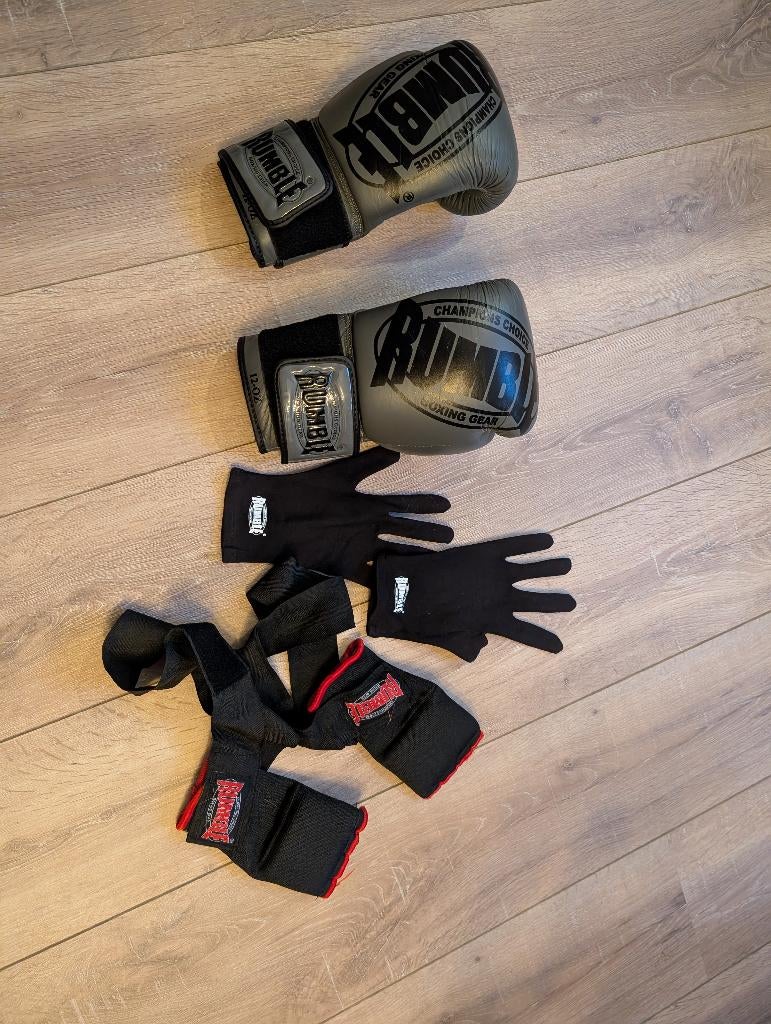 Boxset Rumble, Ophalen, Zo goed als nieuw, Bokshandschoenen