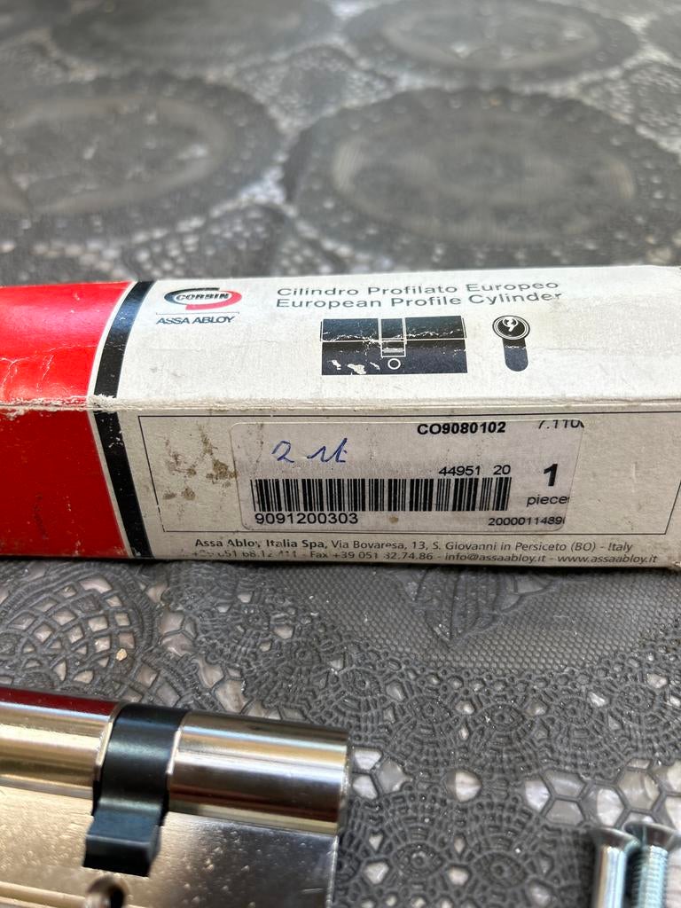 Nieuw cilinderslot - Assa Abloy - Europees profiel, Ophalen of Verzenden, Nieuw, Overige materialen, Slot