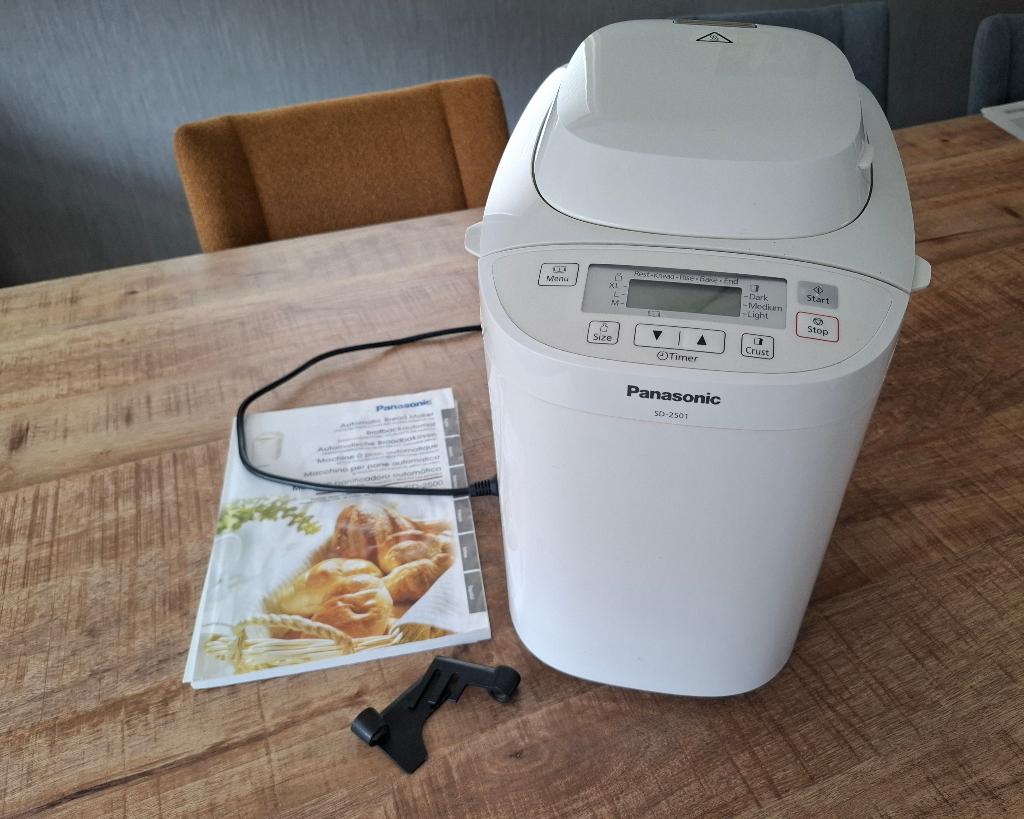 Broodbakmachine, Panasonic SD-2501, Witgoed en Apparatuur, 400 tot 800 gram deeg, Ophalen, Gebruikt, Met timer