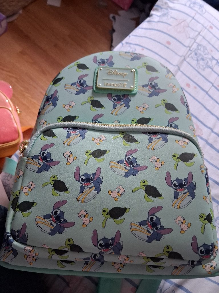 Stitch loungefly, Verzamelen, Ophalen, Overige figuren, Zo goed als nieuw, Beeldje of Figuurtje