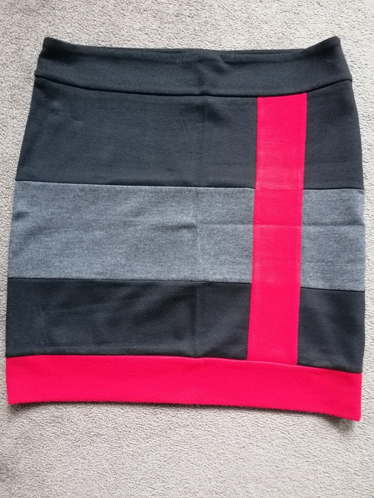Miss Etam rokje maat M zwart/grijs/rood, Kleding | Dames, Rokken, Maat 38/40 (M), Zwart, Ophalen of Verzenden, Zo goed als nieuw