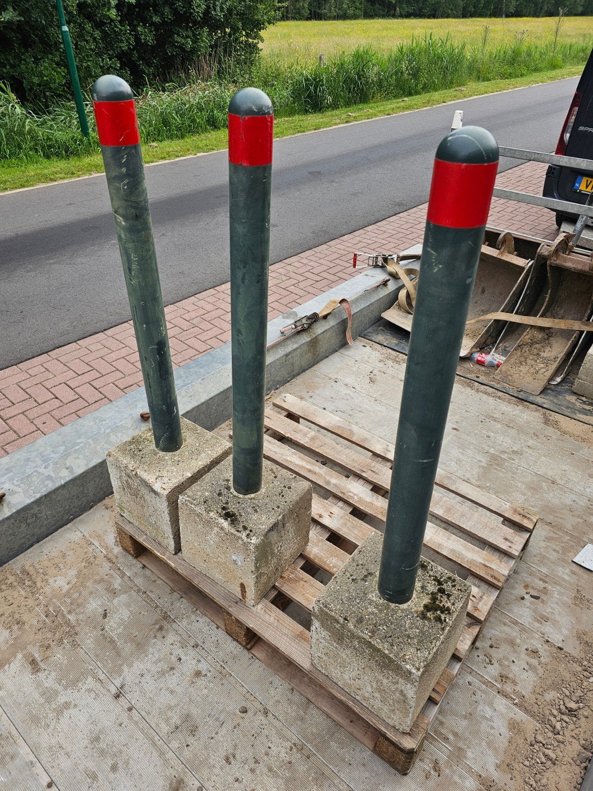 3x Afzetpalen met betonvoet, Ophalen, Gebruikt
