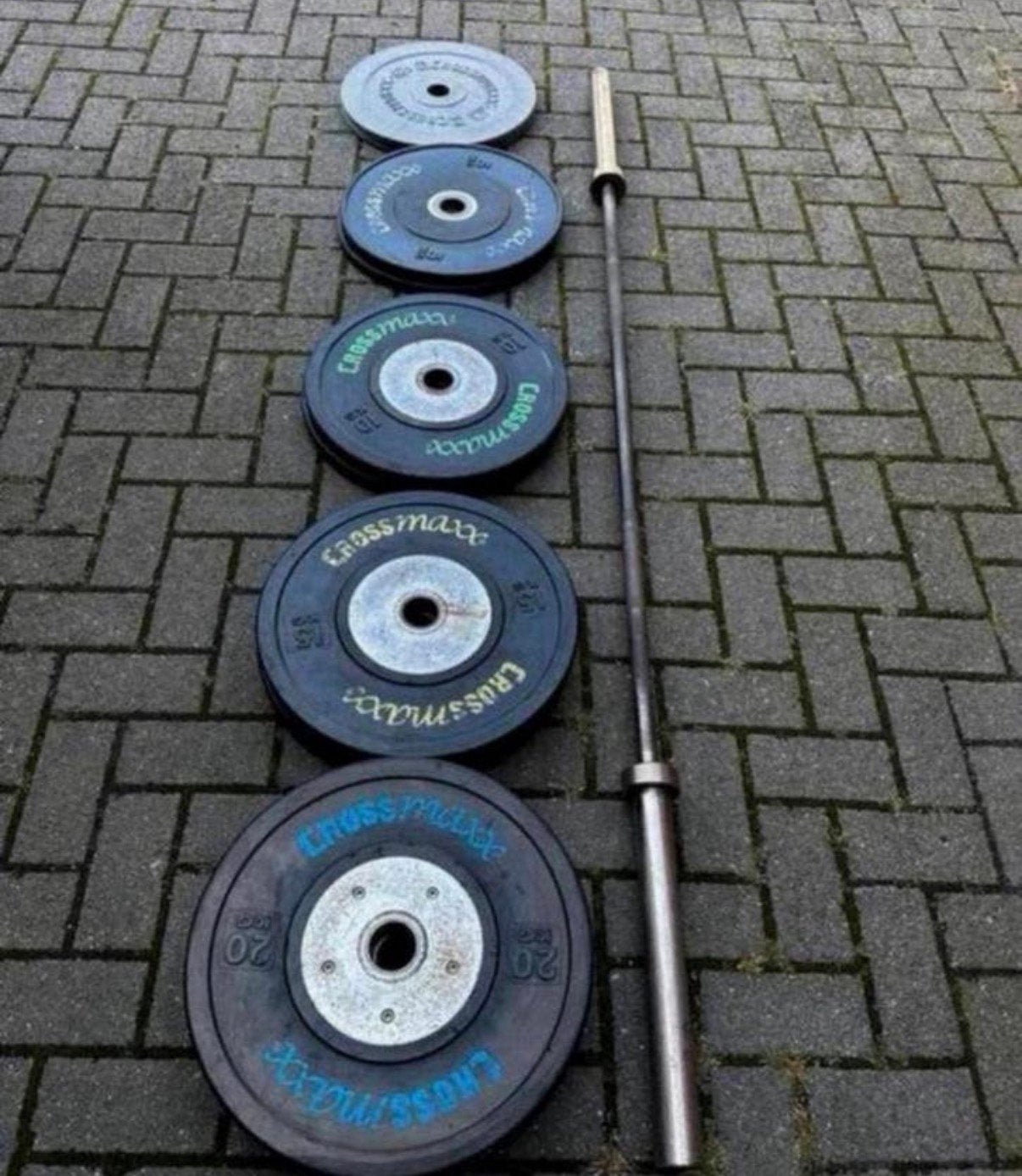 105kg Crossmaxx Competition Bumperplates + Crossmaxx Barbell, Ophalen, Gebruikt, Halterschijven
