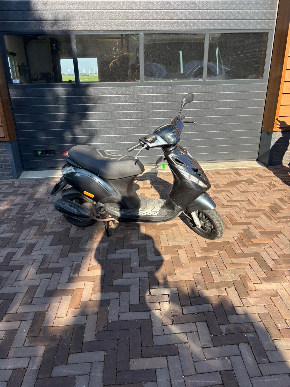 Piagio zip 4 takt, Fietsen en Brommers, Ophalen, Zo goed als nieuw, Benzine, Zip