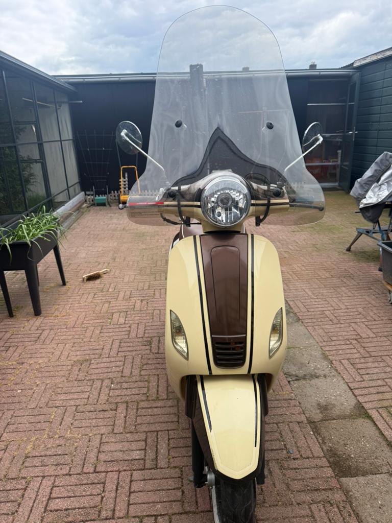 La Souris scooter uit 2015 - Goed onderhouden, Ophalen, Overige modellen, Zo goed als nieuw, Benzine