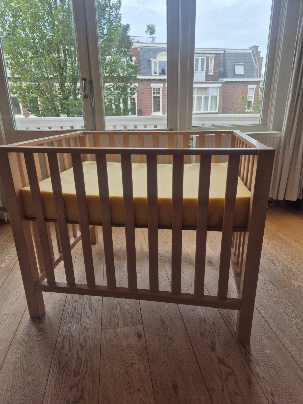 Bopita box - 80 X 100cm (hout), Kinderen en Baby's, Babywiegjes en Ledikanten, Ophalen, Gebruikt, Ledikant