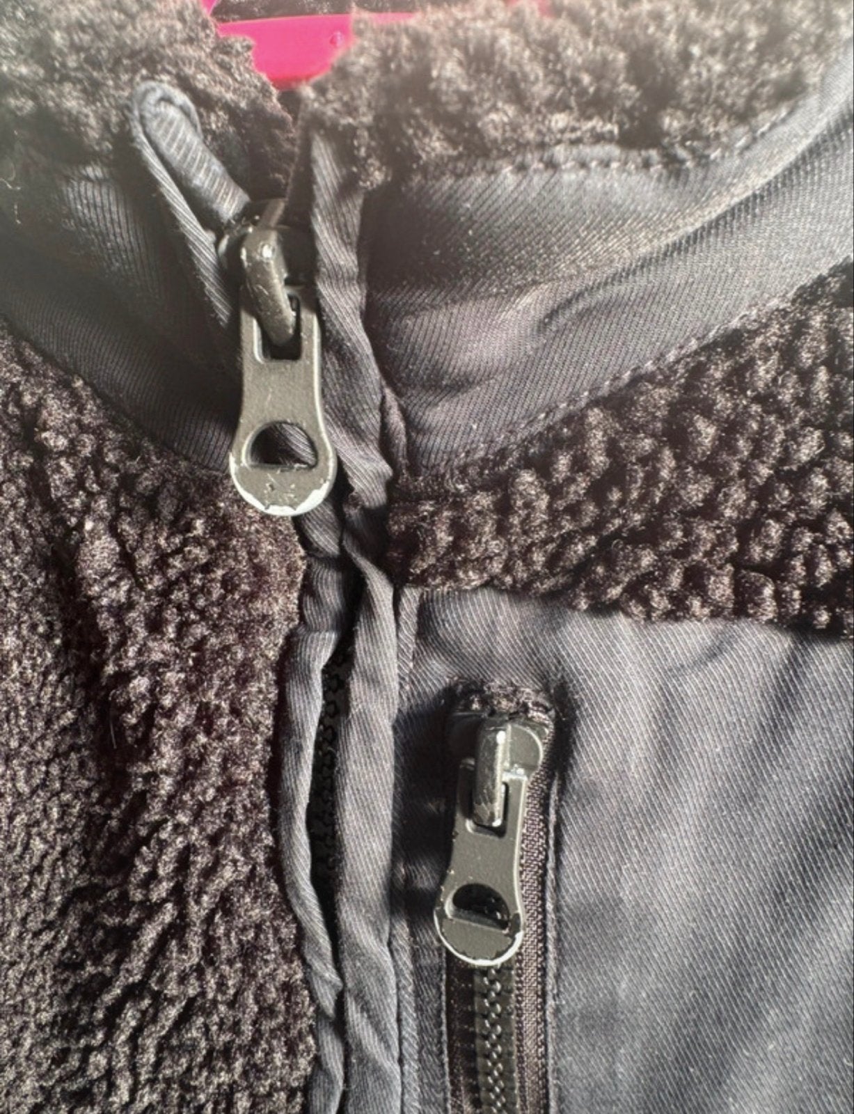 Leuk fleece jasje met voering - rits met lichte verfschade, Ophalen of Verzenden, Gebruikt, Jongen of Meisje, Jas