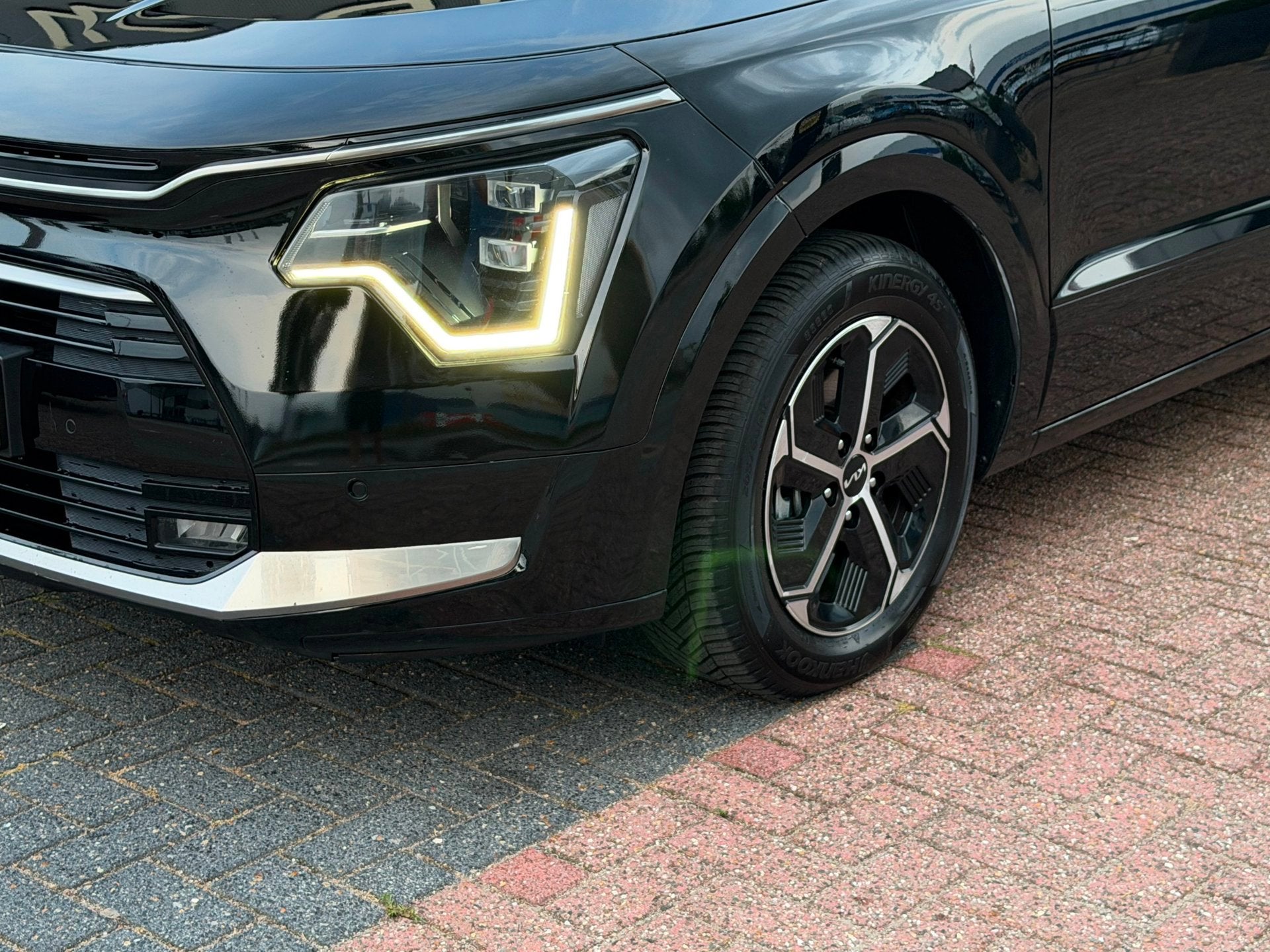 Foto 2 van Kia NIRO 1.6 GDi Hybrid DynamicPlusLine AUT|Leder|Headup