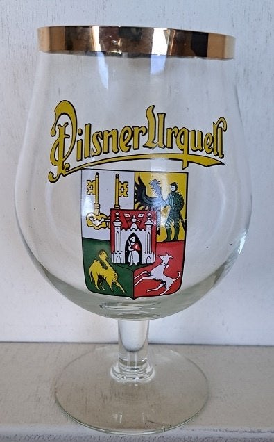 Pilsner Urquell Bierglas bolleke op voet, Verzamelen, Biermerken, Ophalen of Verzenden, Zo goed als nieuw, Glas of Glazen, Overige merken