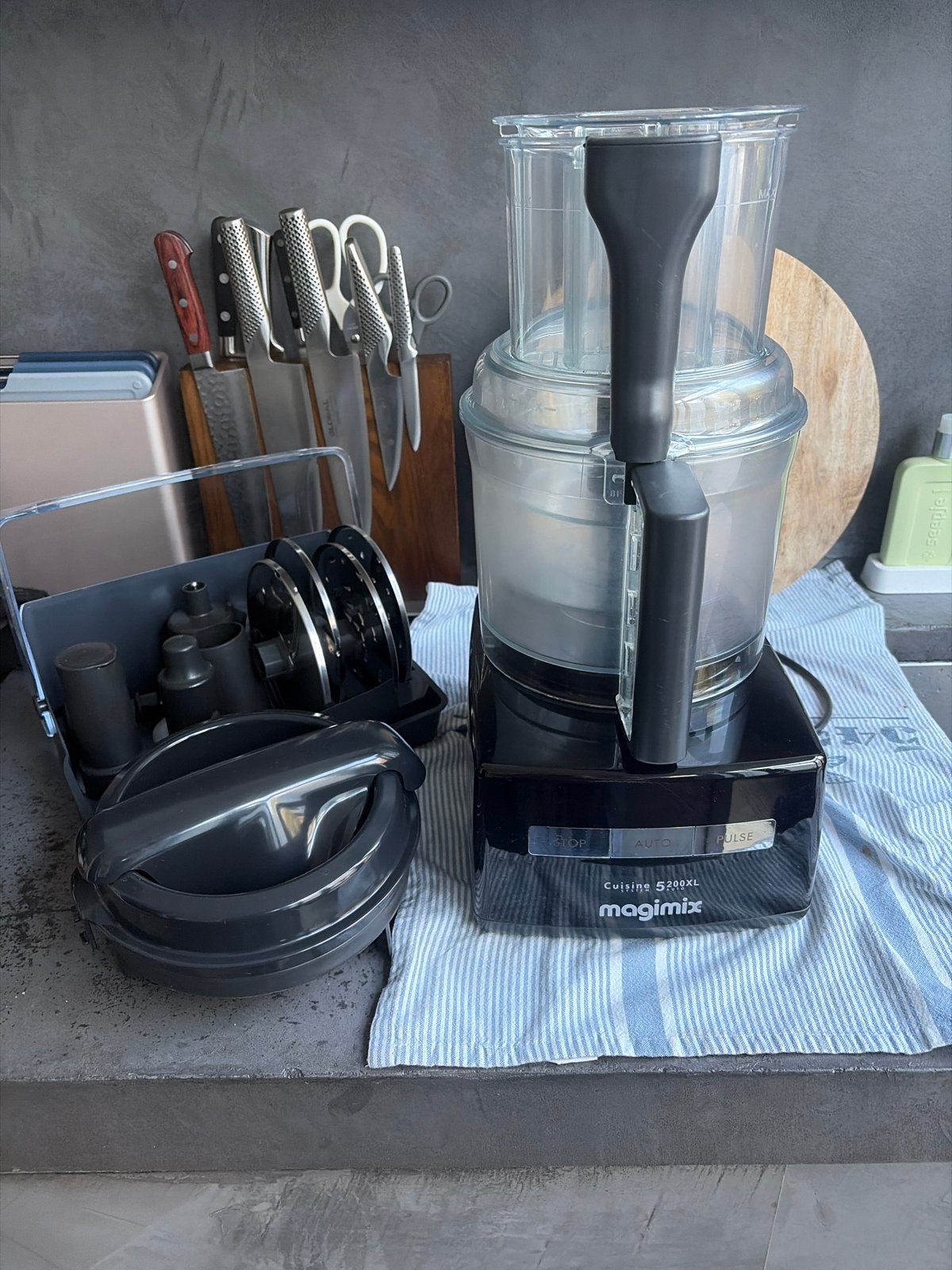 Magimix Cuisine 5200XL Foodprocessor - Zwart, Ophalen, Gebruikt, 2 snelheden, 3 tot 4 liter