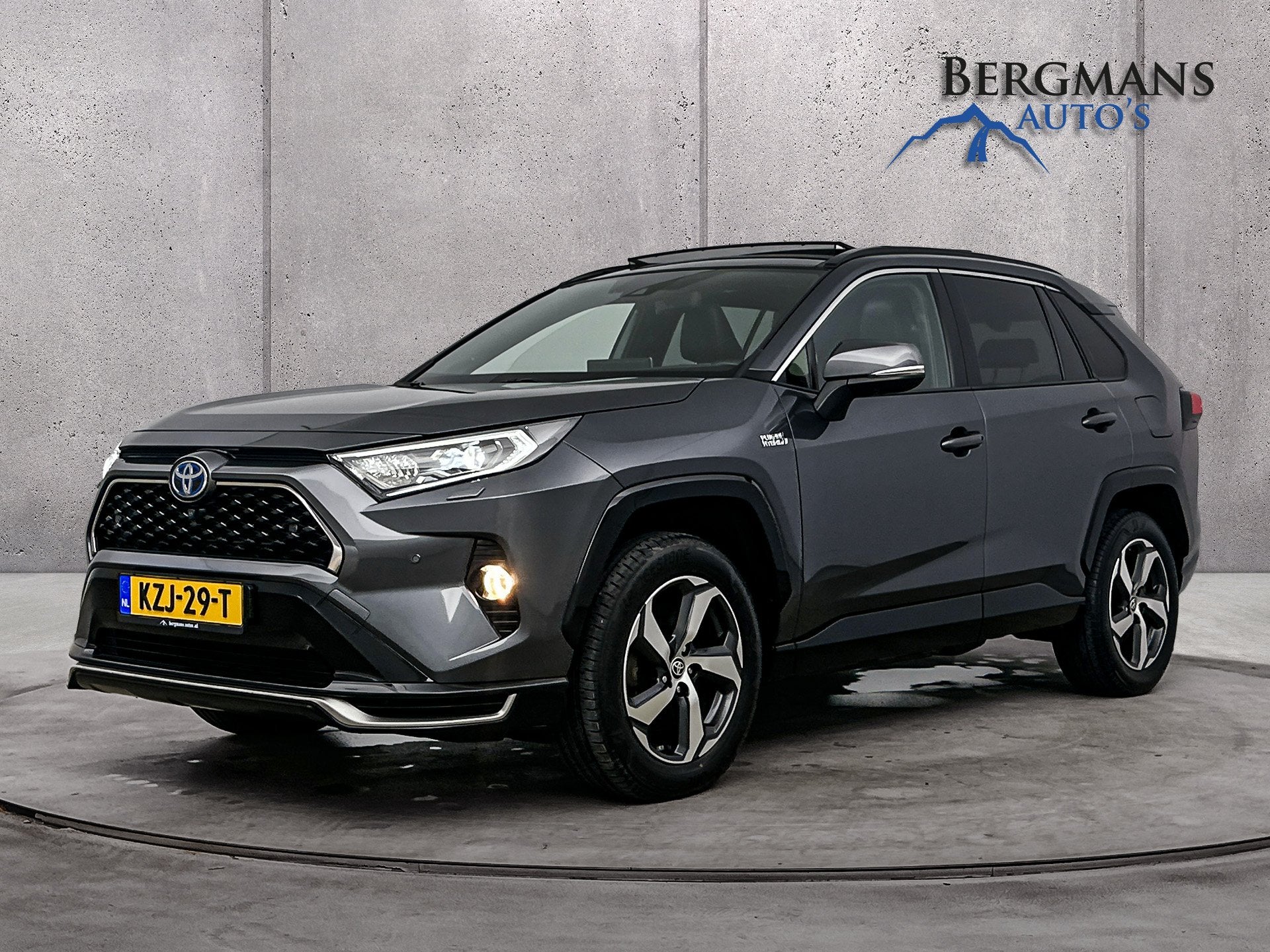 Toyota RAV4 2.5 Plug-in Hybrid AWD Style // TREKHAAK // SCHU, Dealer onderhouden, Gebruikt, 2487 cc, Leder en Stof