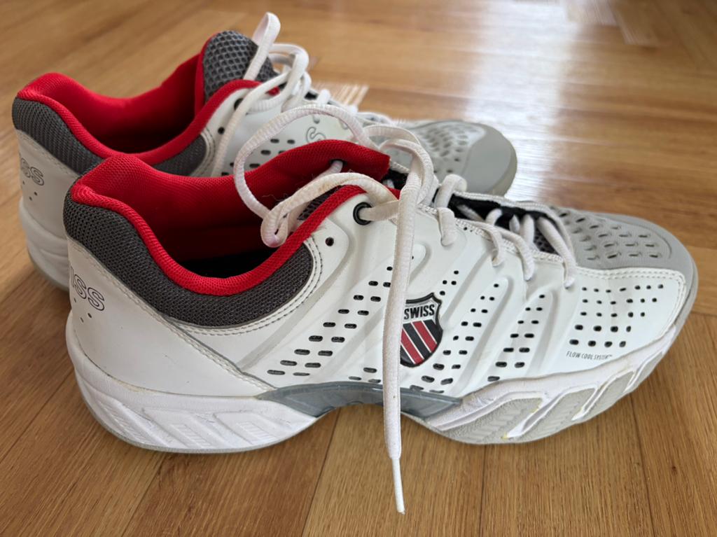 Tennisschoenen K-Swiss voor binnen/in de hal, maat 41,5, Sport en Fitness, Tennis, L2, K-Swiss, Schoenen, Ophalen of Verzenden