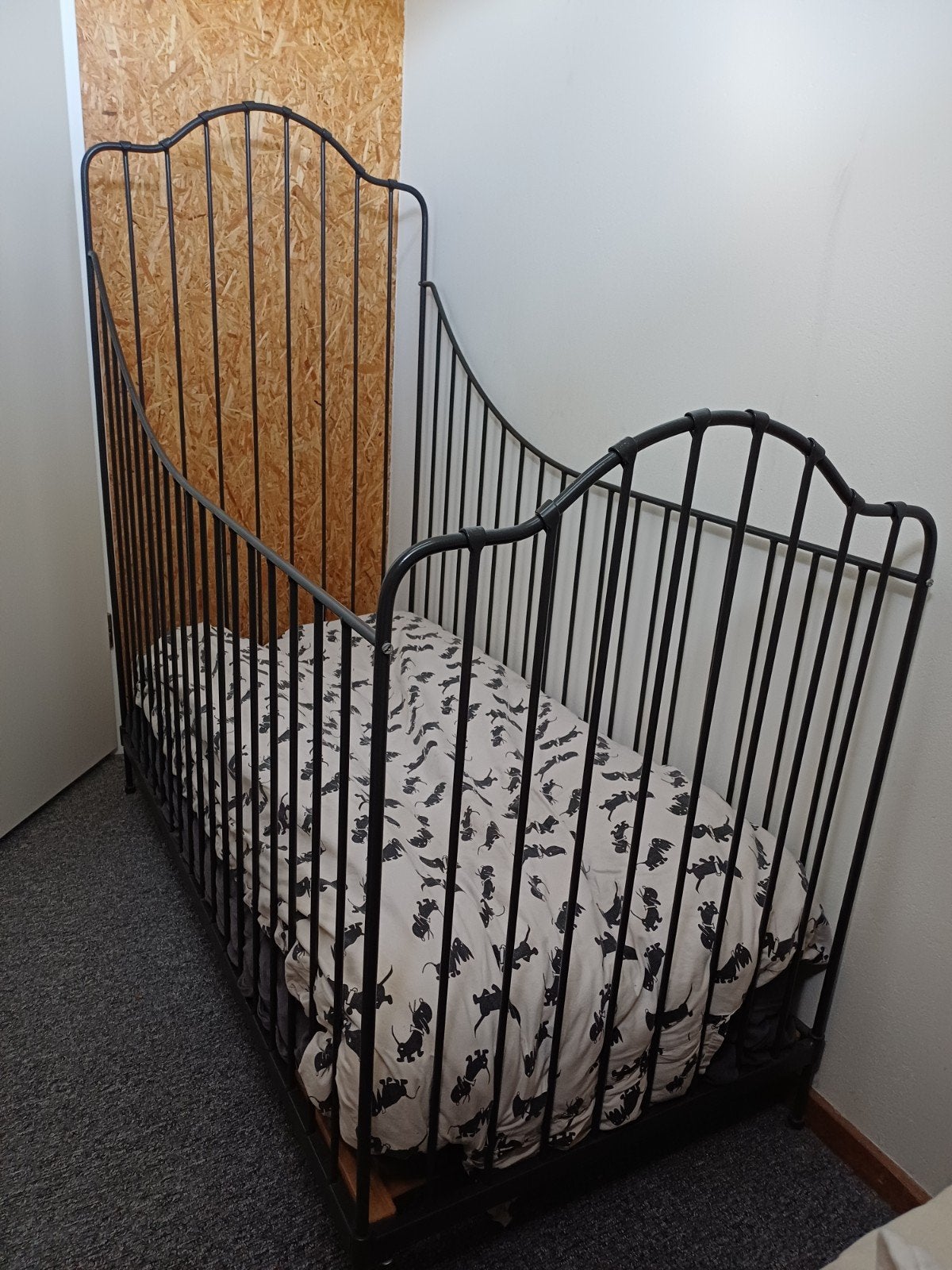 Mooie ledikant ijzer, Ophalen, Zo goed als nieuw, Lattenbodem, Minder dan 140 cm