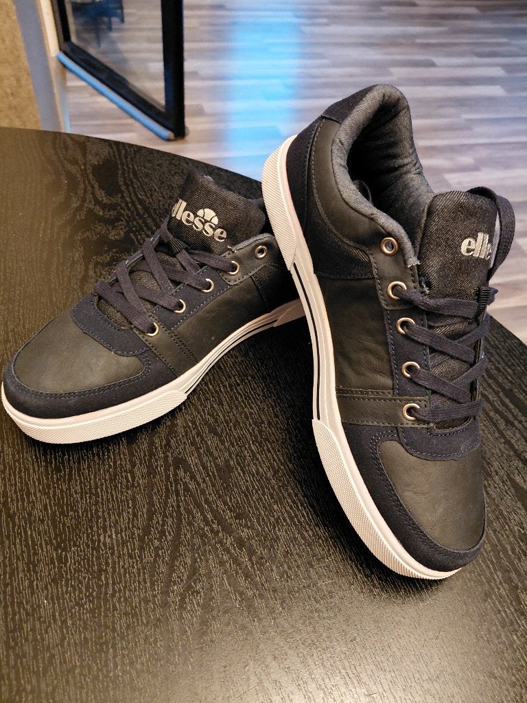 Heren schoenen Ellesse, Ellesse, Ophalen of Verzenden, Sneakers of Gympen, Zo goed als nieuw