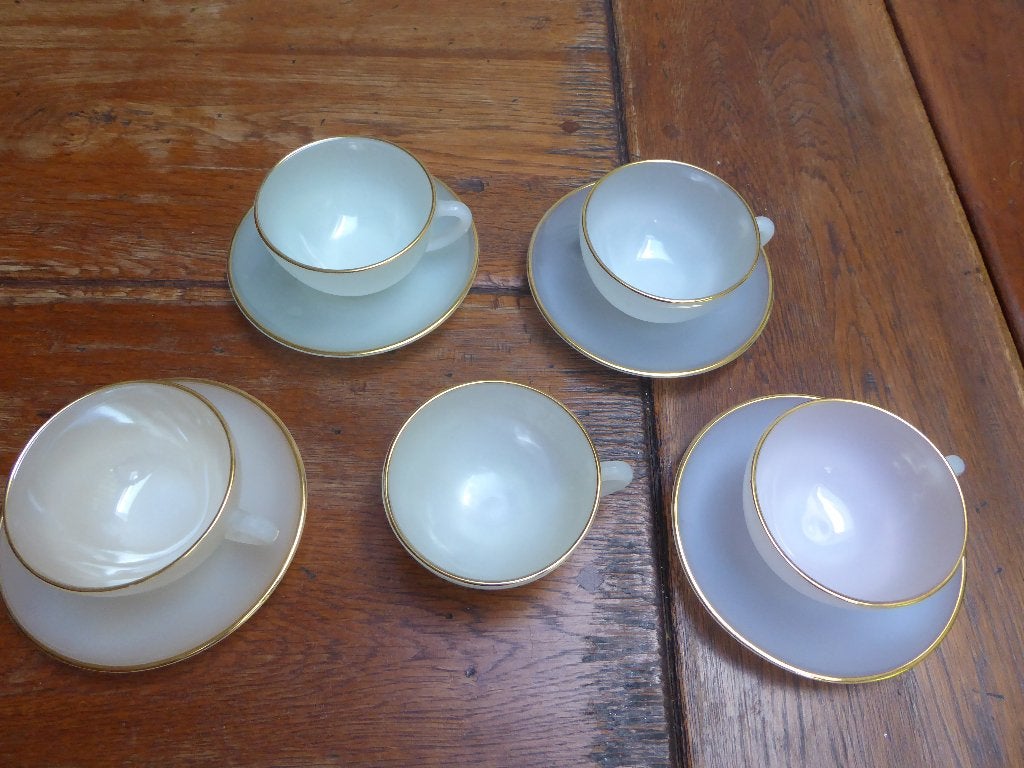 5 vintage opaline kopjes + 4 bordjes, Arcopal Harlequin, Ophalen of Verzenden