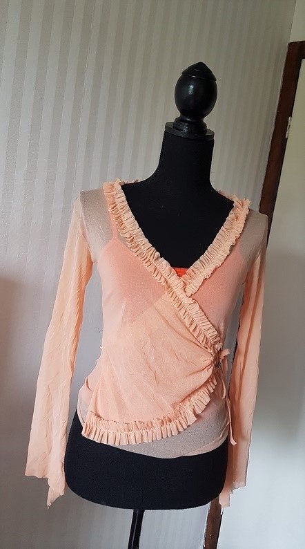 Prachtige abrikoos perzik overslag blouse met ruches 36 S, Kleding | Dames, Verzenden, Gedragen, Maat 36 (S), Oranje