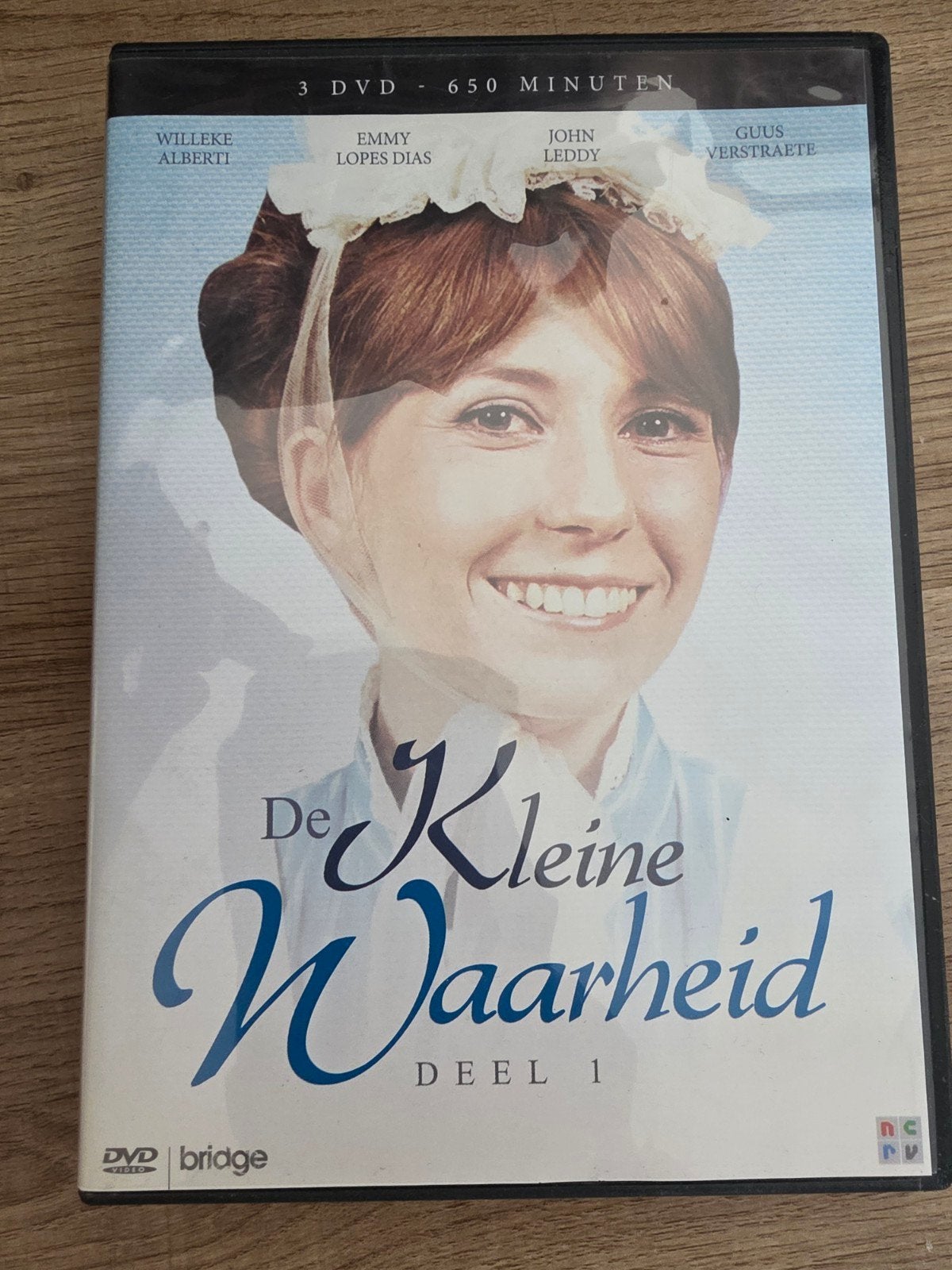 De kleine waarheid deel 1, Alle leeftijden, Ophalen of Verzenden, Zo goed als nieuw, Drama