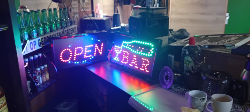 LED Neon Open & Bar Sign - Sfeervolle Verlichting, Ophalen of Verzenden, Gebruikt, Modern, Neon, Bar, Reclame