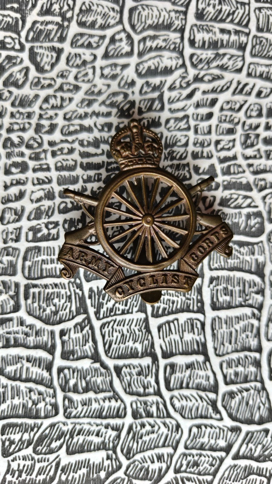 Originele WW1 capbadge Army Cyclist Corps., Ophalen of Verzenden, Landmacht, Engeland, Embleem of Badge