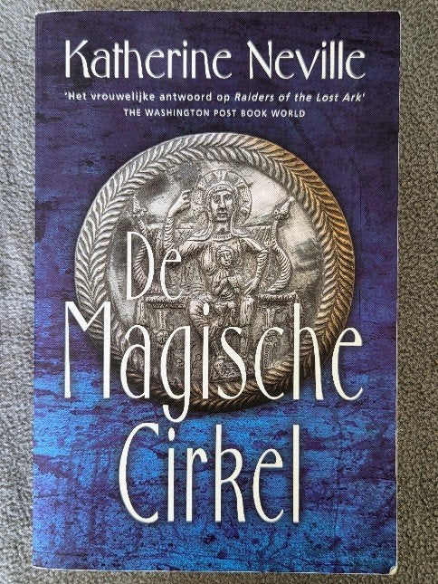 De magische cirkel - Katherine Neville, Boeken, Gelezen, Europa overig, Ophalen of Verzenden, Katherine Neville