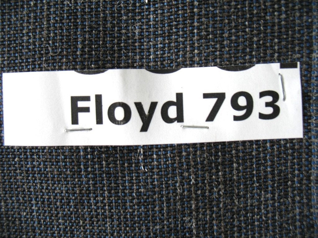 Kvadrat Floyd 793; blauw grijs zwart; restant meubelstof, Wol, Blauw, 120 cm of meer, Nieuw
