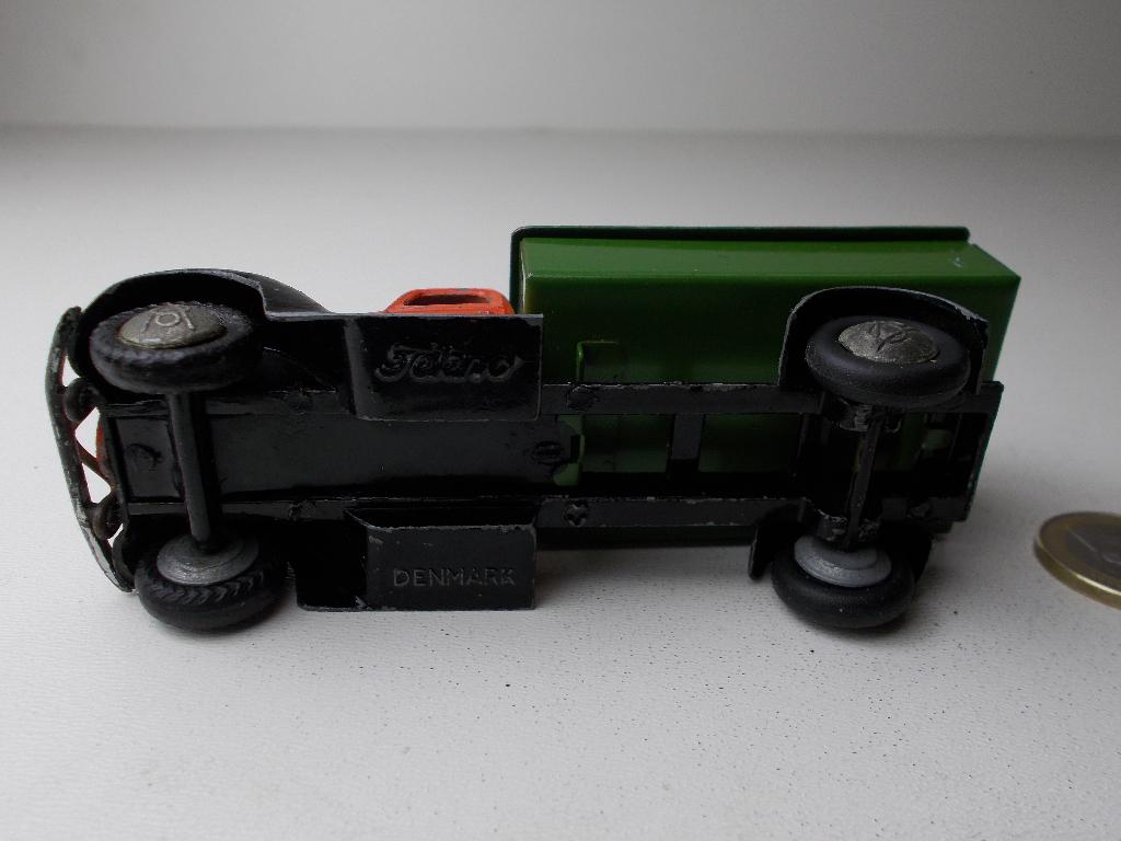 Jaren 40/50 TEKNO DENMARK No. 423 GARBAGE TRUCK. I.g.st., Hobby en Vrije tijd, Modelauto's | 1:43, Ophalen of Verzenden, Zo goed als nieuw