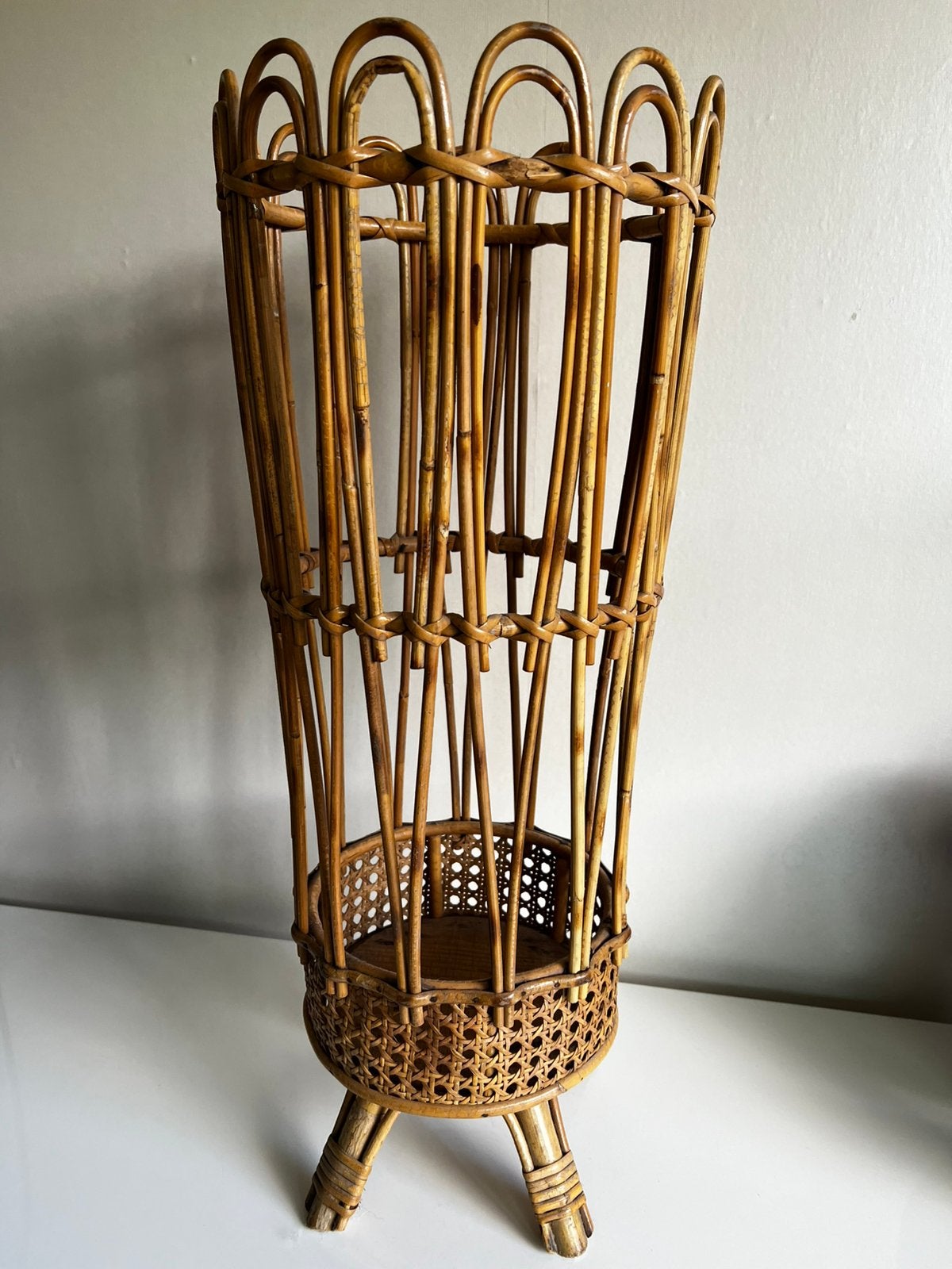 Vintage Rotan Hoge Paraplubak-Plantenmand Rohe Noordwolde 60, Verzamelen, Ophalen of Verzenden, Huis en Inrichting