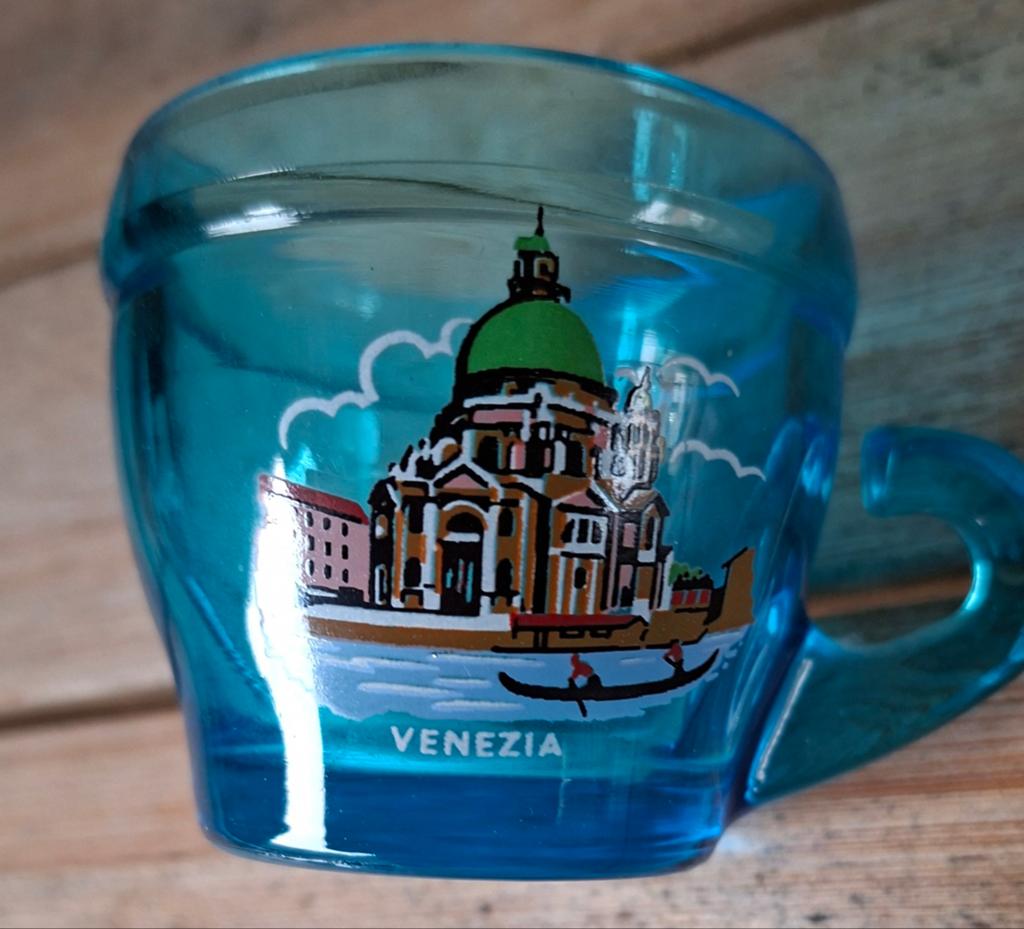 Kopje met tekst., Verzamelen, Glas en Borrelglaasjes, Ophalen of Verzenden, Zo goed als nieuw, Overige typen