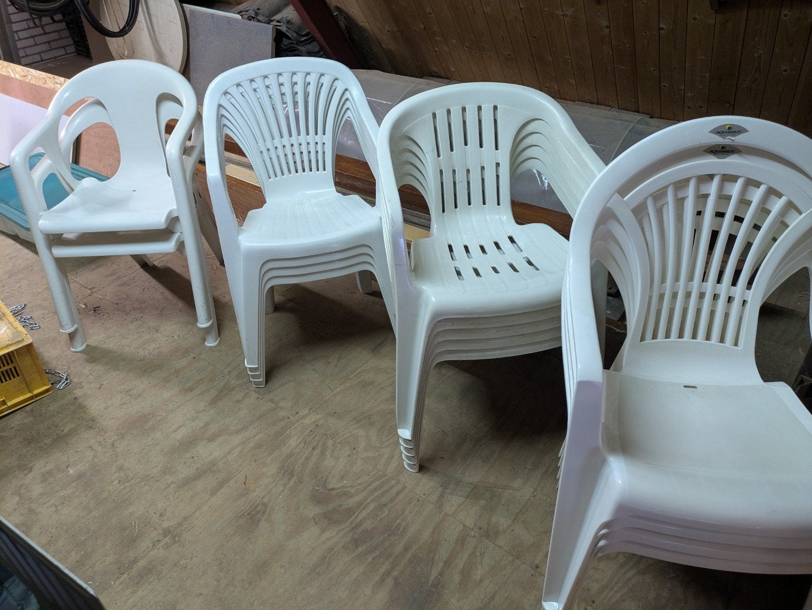 15 stuks witte plastic tuinstoelen, Tuin en Terras, Tuinstoelen, Ophalen, Gebruikt, Plastic, Stapelbaar