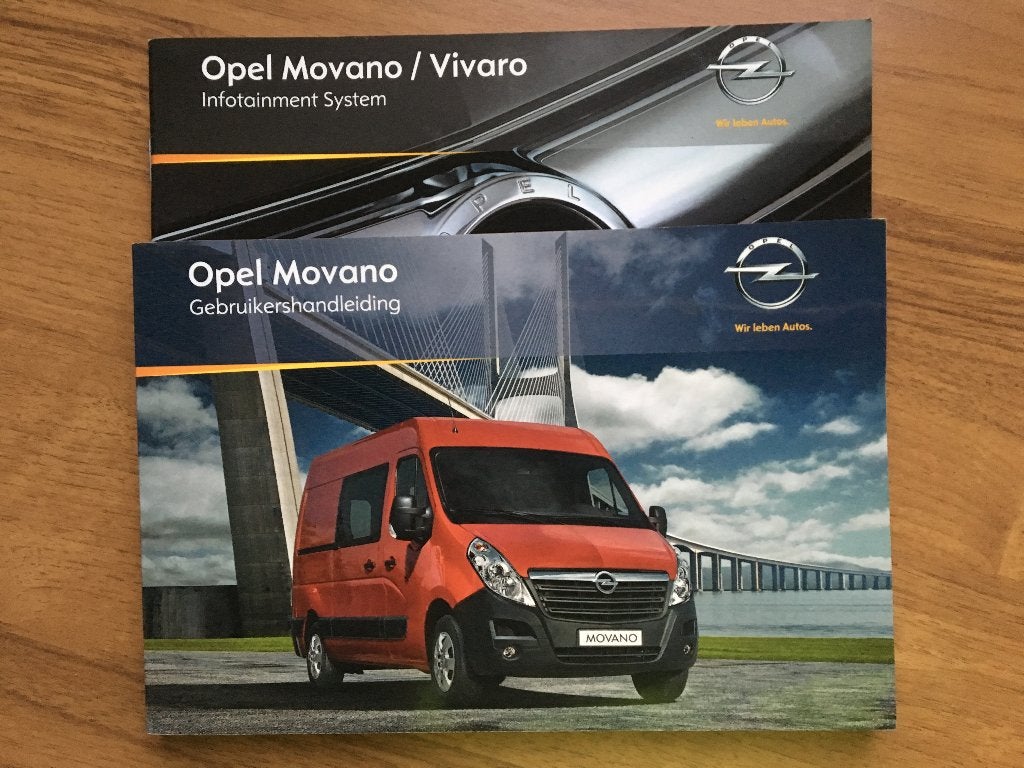 Instructieboek Opel Movano 2001 + handleiding audio/navi, Auto diversen, Ophalen of Verzenden