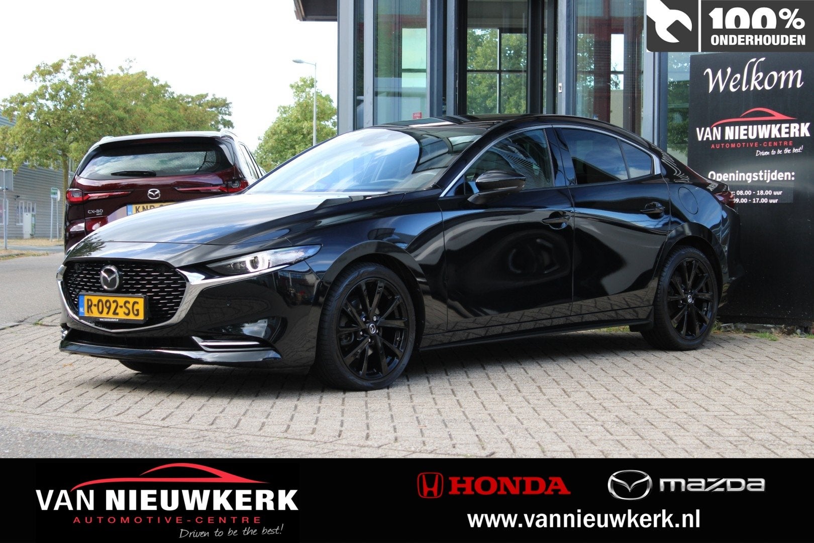 Mazda 3 Sedan Skyactiv-X 186pk Luxury | Leer | Bosé Audio |, Auto's, Mazda, Gebruikt, Zwart, Bedrijf, Handgeschakeld
