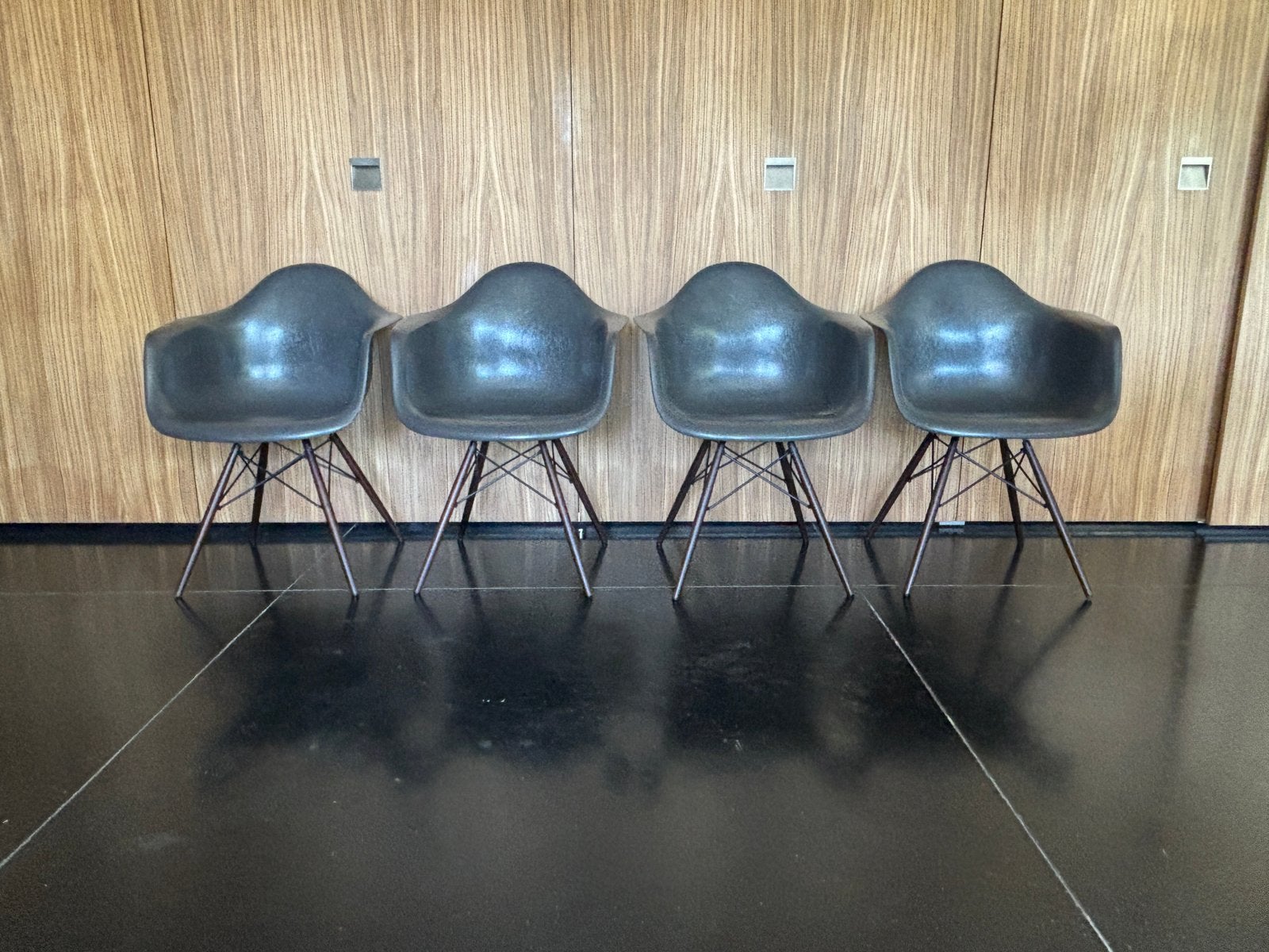 Eames DAW chairs in glasvezel Vitra, Ophalen