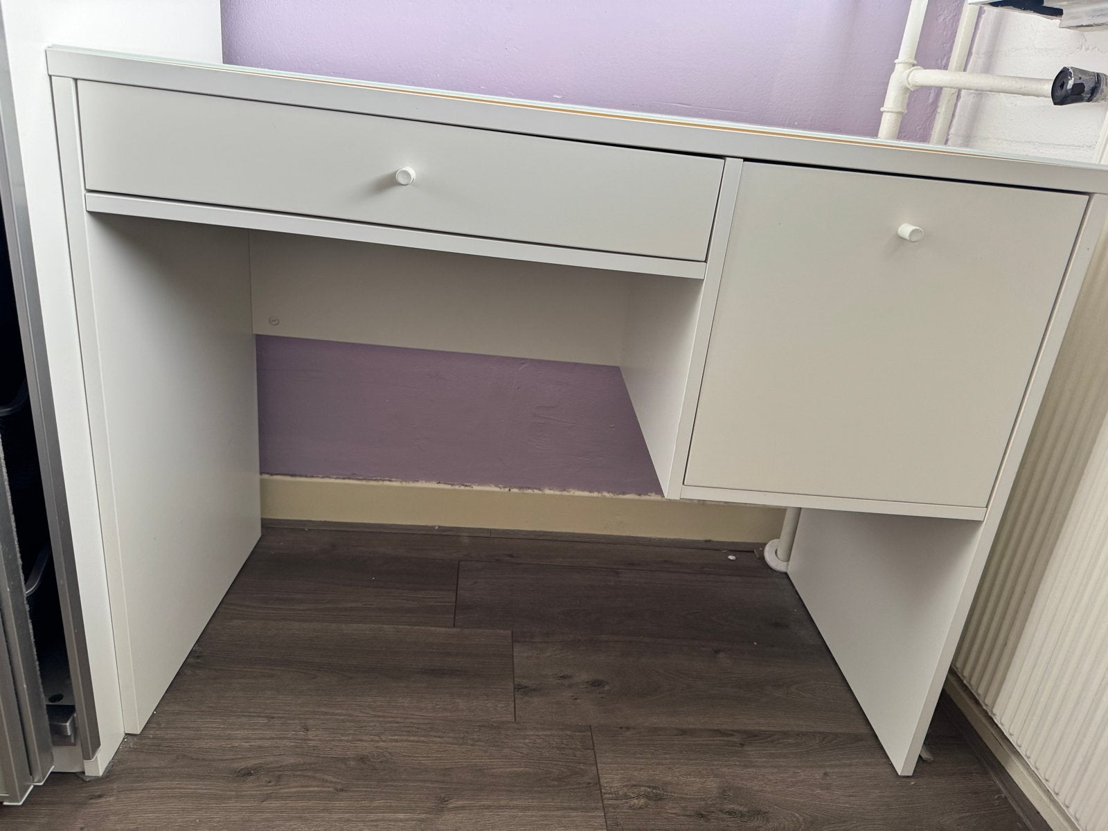 Witte IKEA Malm kaptafel met glasplaat  - Zo goed als nieuw, Ophalen, Overige typen, Met lades, Zo goed als nieuw