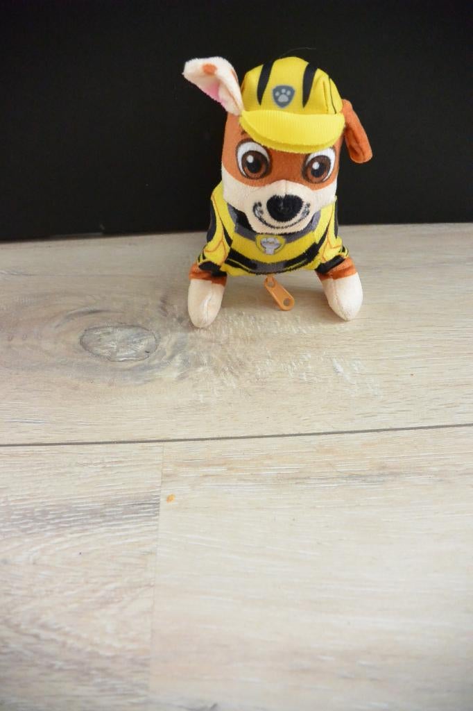 Paw Patrol Rubble - Sleutelhanger knuffel, Zo goed als nieuw, Wasbaar, Klein (minder dan 20 cm), Paw Patrol