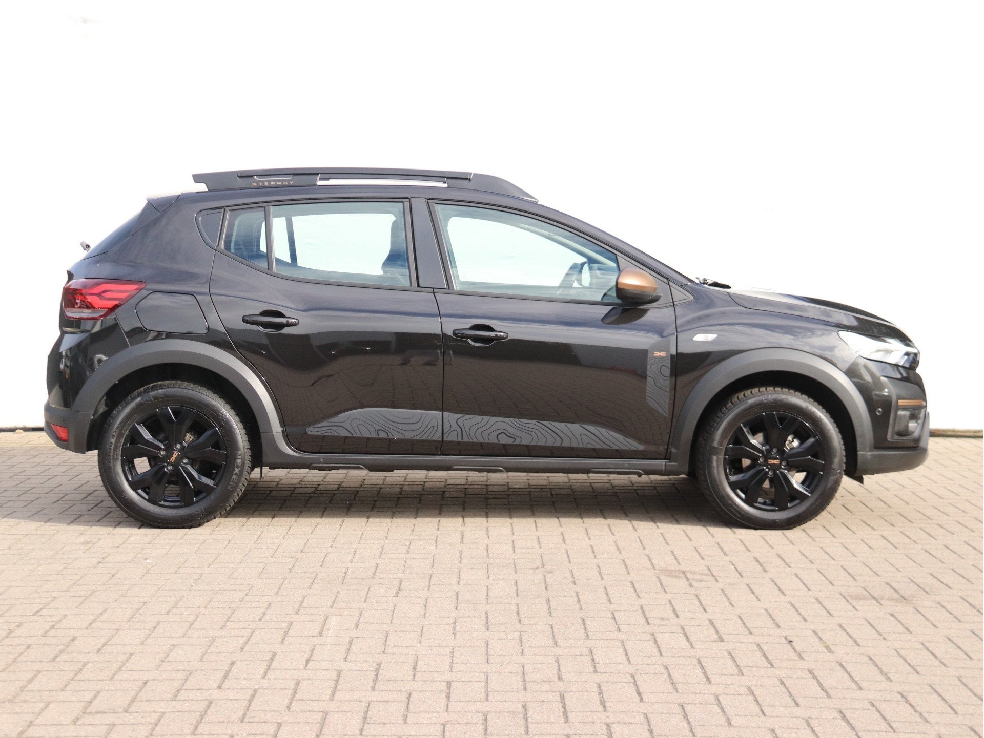 Dacia SANDERO Stepway 1.0 TCe 100 ECO-G Extreme LPG / CAMERA, Auto's, Voorwielaandrijving, Dealer onderhouden, Gebruikt, 610 kg