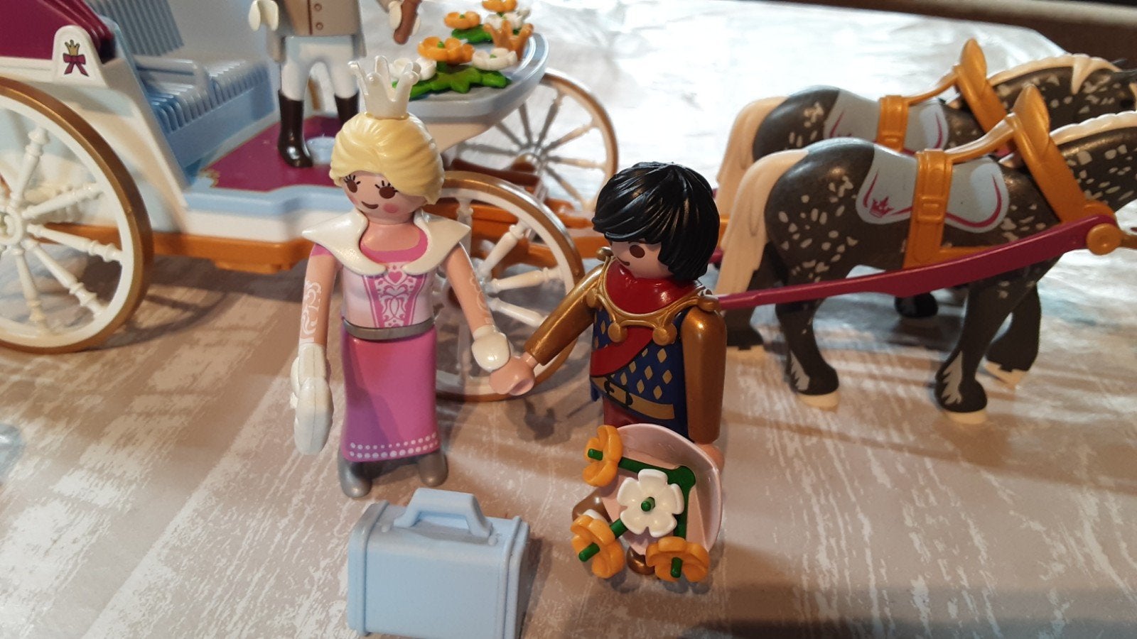 70449 koets met prins en prinses, Complete set, Voertuig, Zo goed als nieuw, Family fun