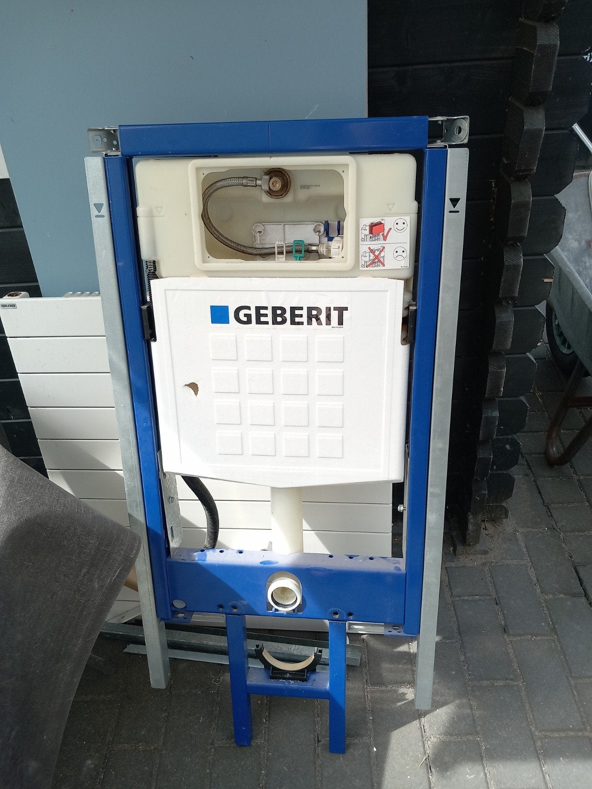 Geberit inbouwreservoir hoekmodel gratis, Doe-het-zelf en Verbouw, Sanitair, Ophalen of Verzenden, Zo goed als nieuw, Toilet