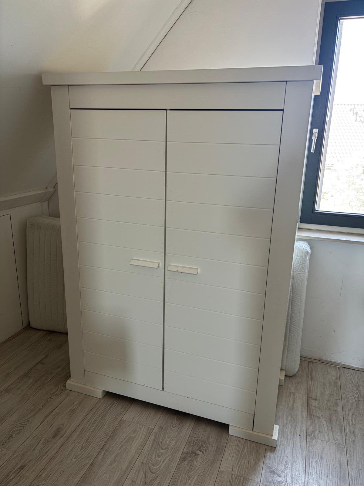 Kledingkast met Spoed te koop 20-08 ophalen, Huis en Inrichting, Kasten | Kledingkasten, Ophalen, 100 tot 150 cm, Zo goed als nieuw
