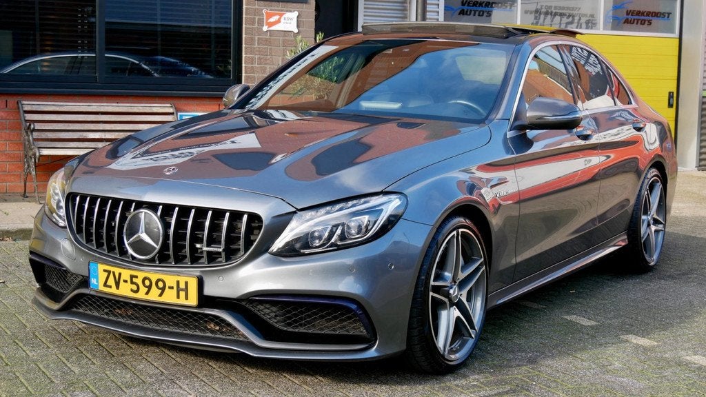 Mercedes-Benz C-klasse AMG 63 S C63S pano. camera dealer ond, Auto's, Mercedes-Benz, Automaat, Achterwielaandrijving, Gebruikt