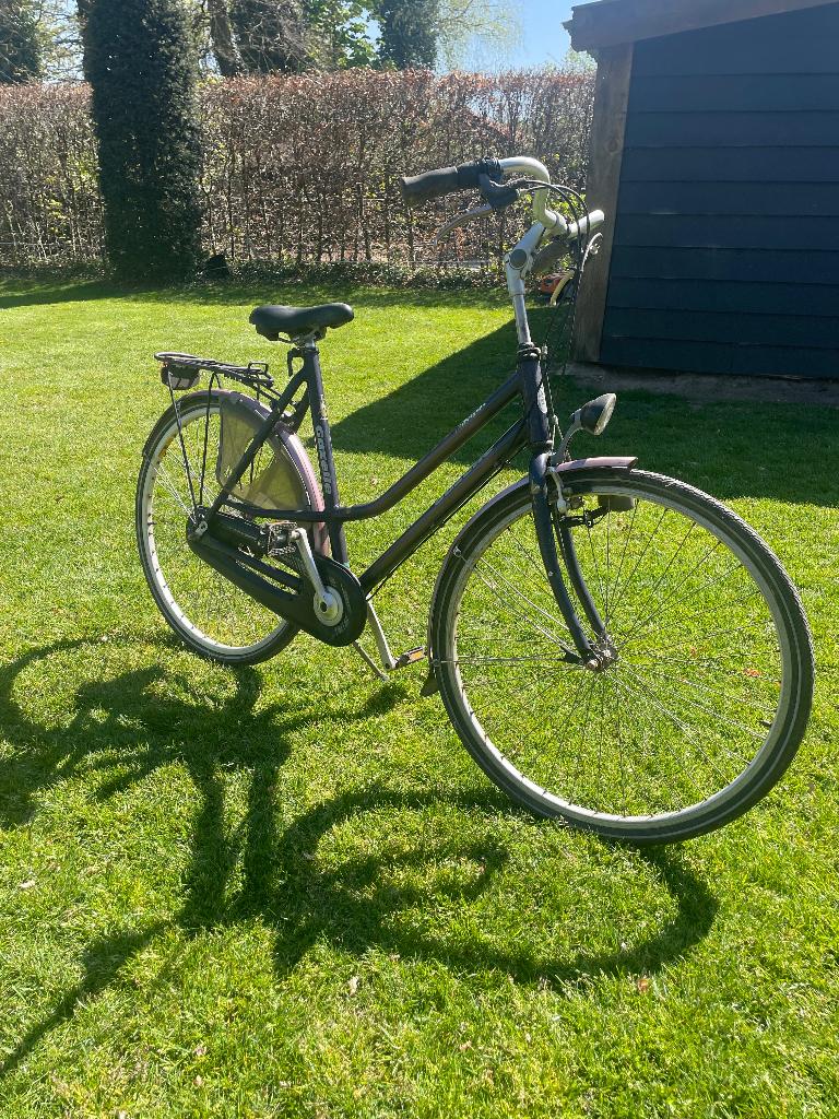 Goede Gazelle damesfiets (stationsfiets), Fietsen en Brommers, Fietsen | Dames | Damesfietsen, Ophalen, Gebruikt, Gazelle, Versnellingen