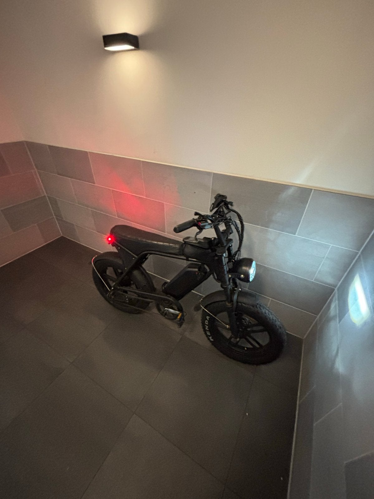 Ouxi V8 Fatbike - Topstaat | Volledig geüpgraded + veel acce, Zo goed als nieuw, Minder dan 47 cm, 50 km per accu of meer, Ophalen