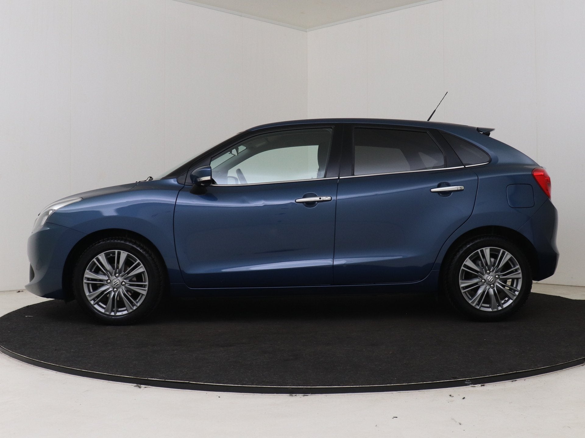 Suzuki Baleno 1.2 Smart Hybrid High Executive | Dealer onder, Auto's, Voorwielaandrijving, Stof, Gebruikt, 4 cilinders