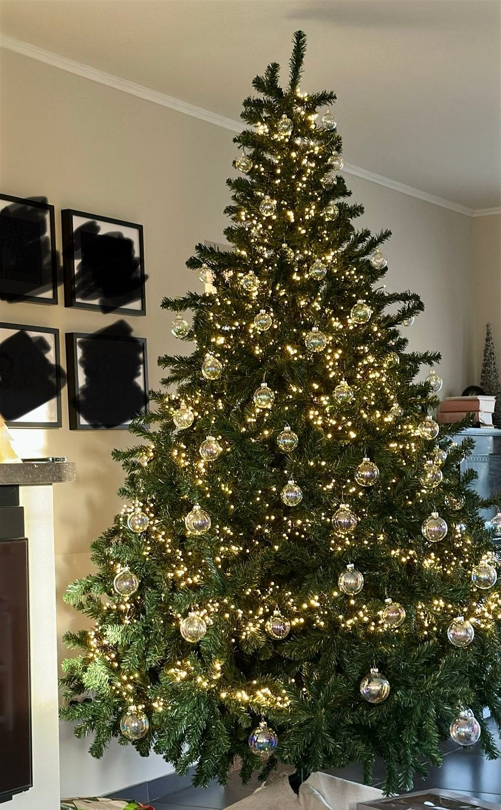 Luxe kunstkerstboom 260 cm incl. verlichting & zeepbelballen, Diversen, Kerst, Ophalen, Zo goed als nieuw
