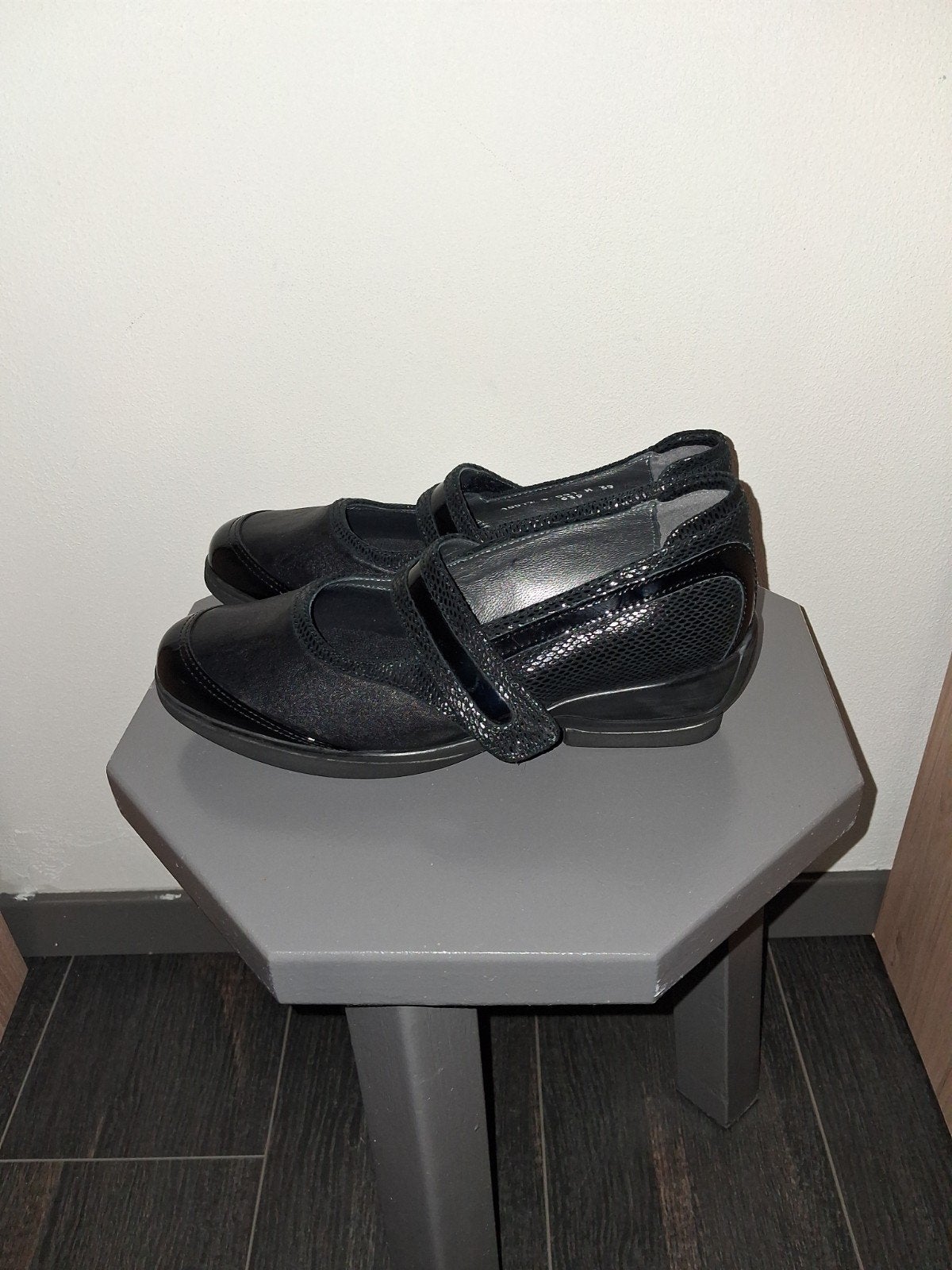Zwarte Xsensible Lipari schoenen maat 39 H z.g.a.n, Xsensible, Ophalen of Verzenden, Zo goed als nieuw, Instappers