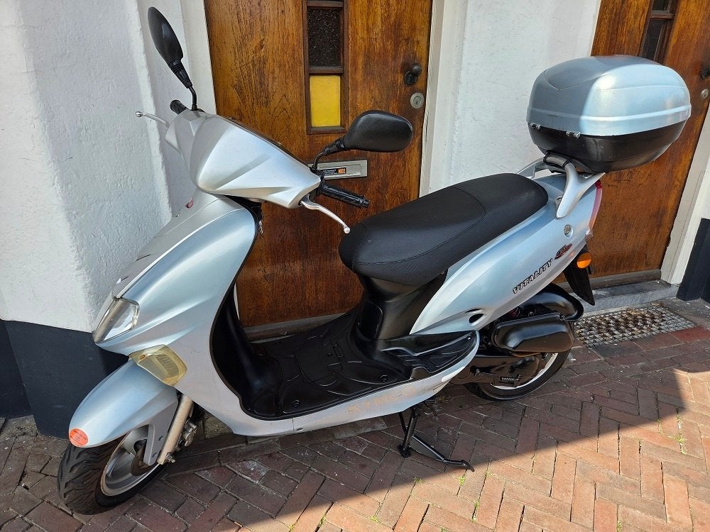 Kymco Vitality snor 1050, brom 1199 bij Scooterforyou,Zwolle, Ophalen, Zo goed als nieuw, 50 cc, Agility