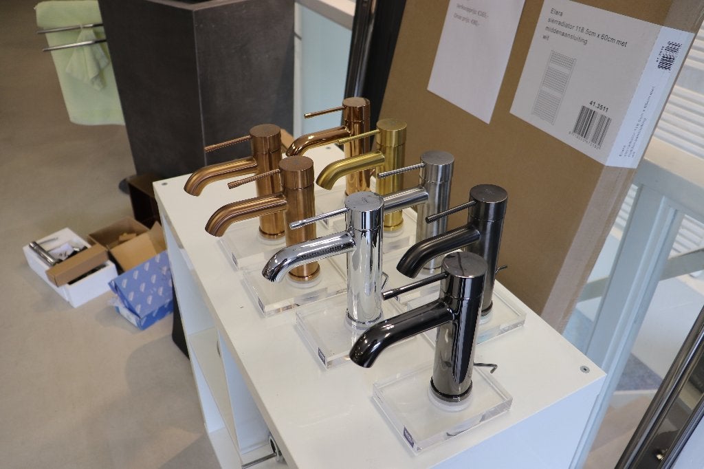 8x Grohe wastafelkranen op voetje, Ophalen, Nieuw, Kraan