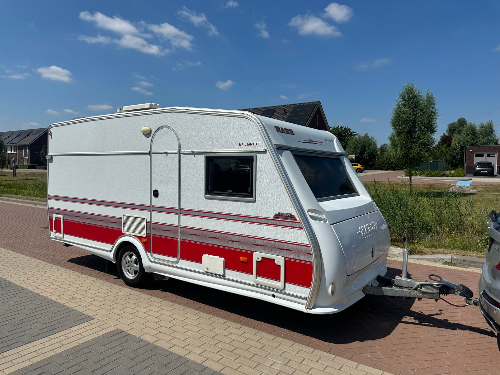 Kabe Briljant xl 2008 incl mover / voortent / fietsenrek enz, Frans bed, Bedrijf, Kabe, 4 tot 5 meter