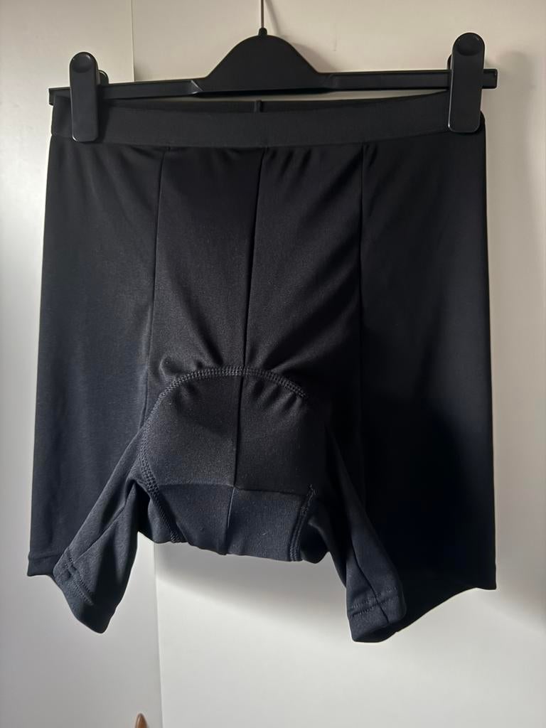 AGU nieuw, Ophalen, Zo goed als nieuw, Bovenkleding