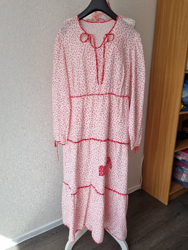 Zeldzame Lange Vintage 70s Boho Hippie Jurk Wit Rood Mt 38, Maat 38/40 (M), Nieuw, VINTAGE - JAREN 70, Onder de knie