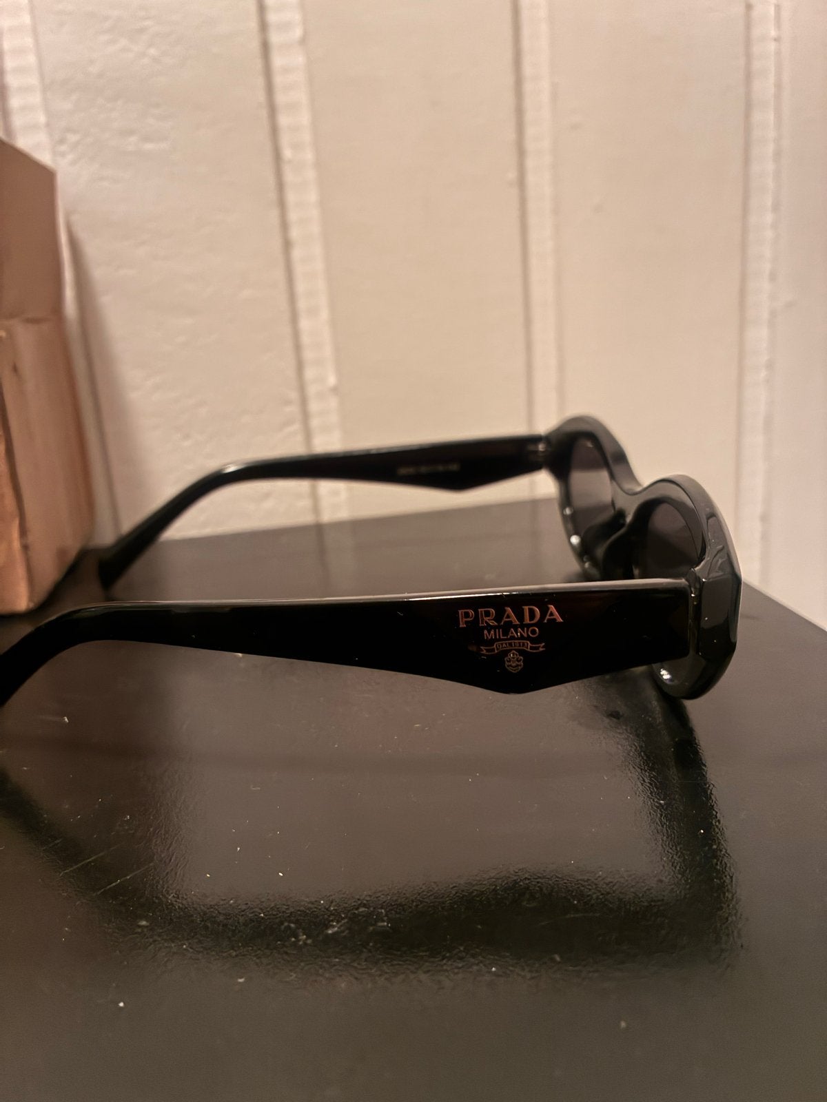 Prada zonnebril - Stijlvol en tijdloos, Zonnebril, Prada, Zwart, Nieuw